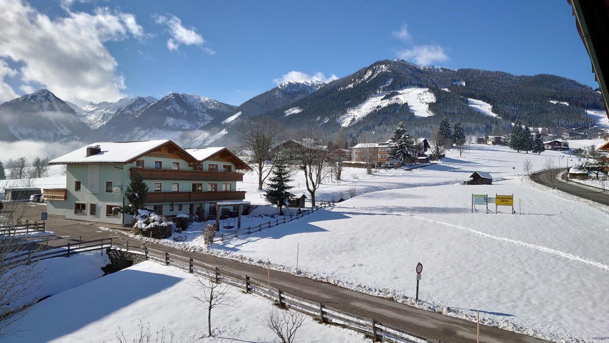 Haus Hubertusheim Lägenhet Schladming Exteriör bild